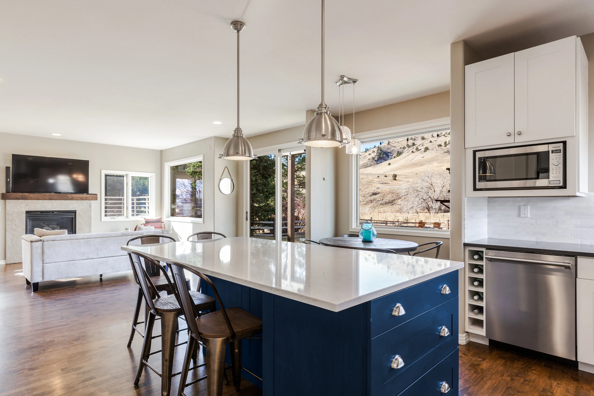 4866-4th-Interior-10.jpg