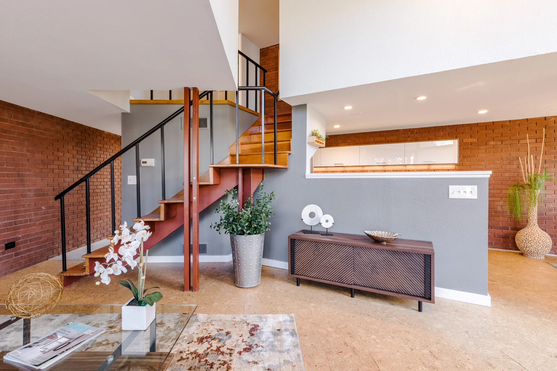 2950-Broadway-Unit1-3.jpg