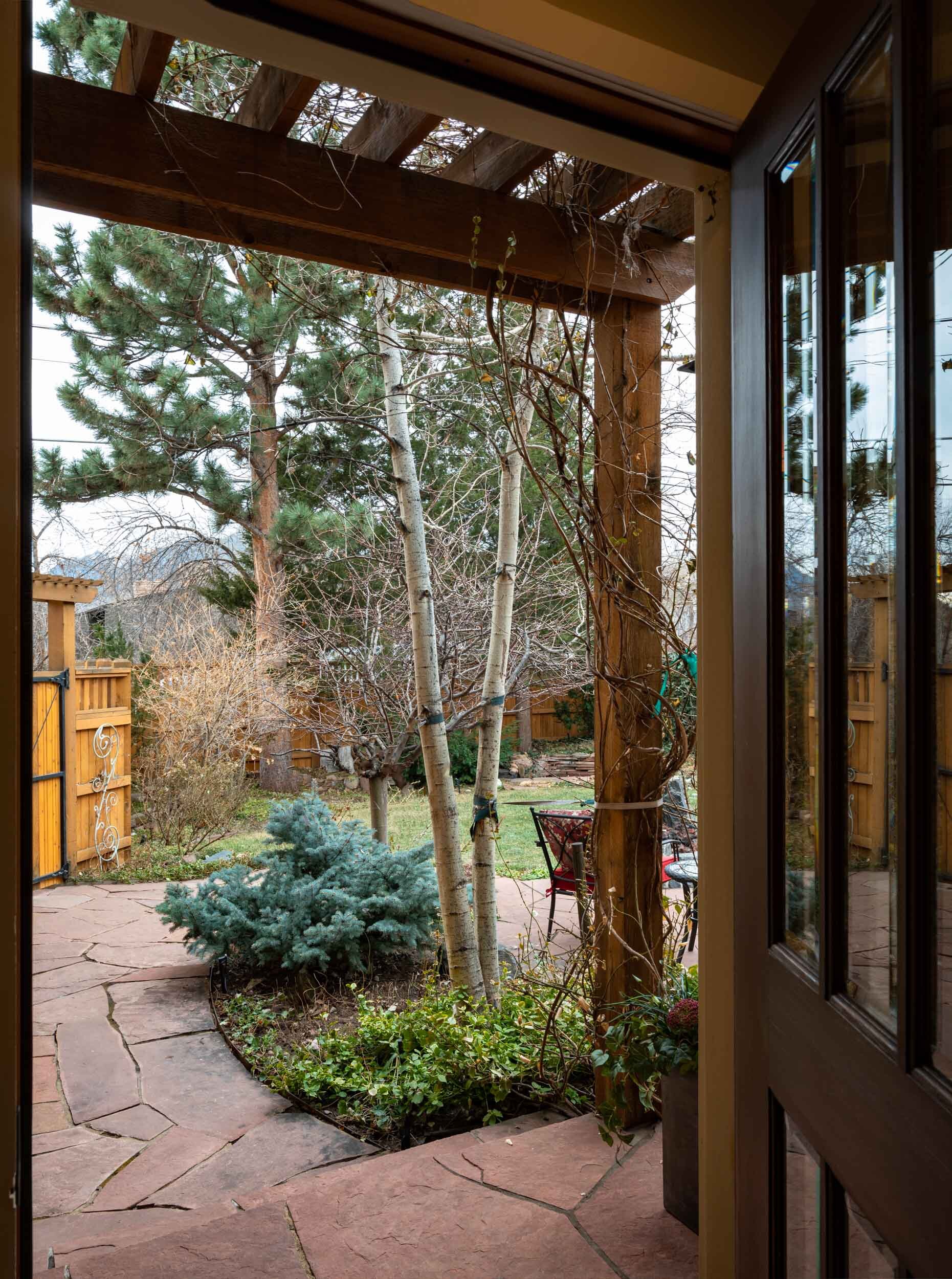 Entry to Front Patio.jpg