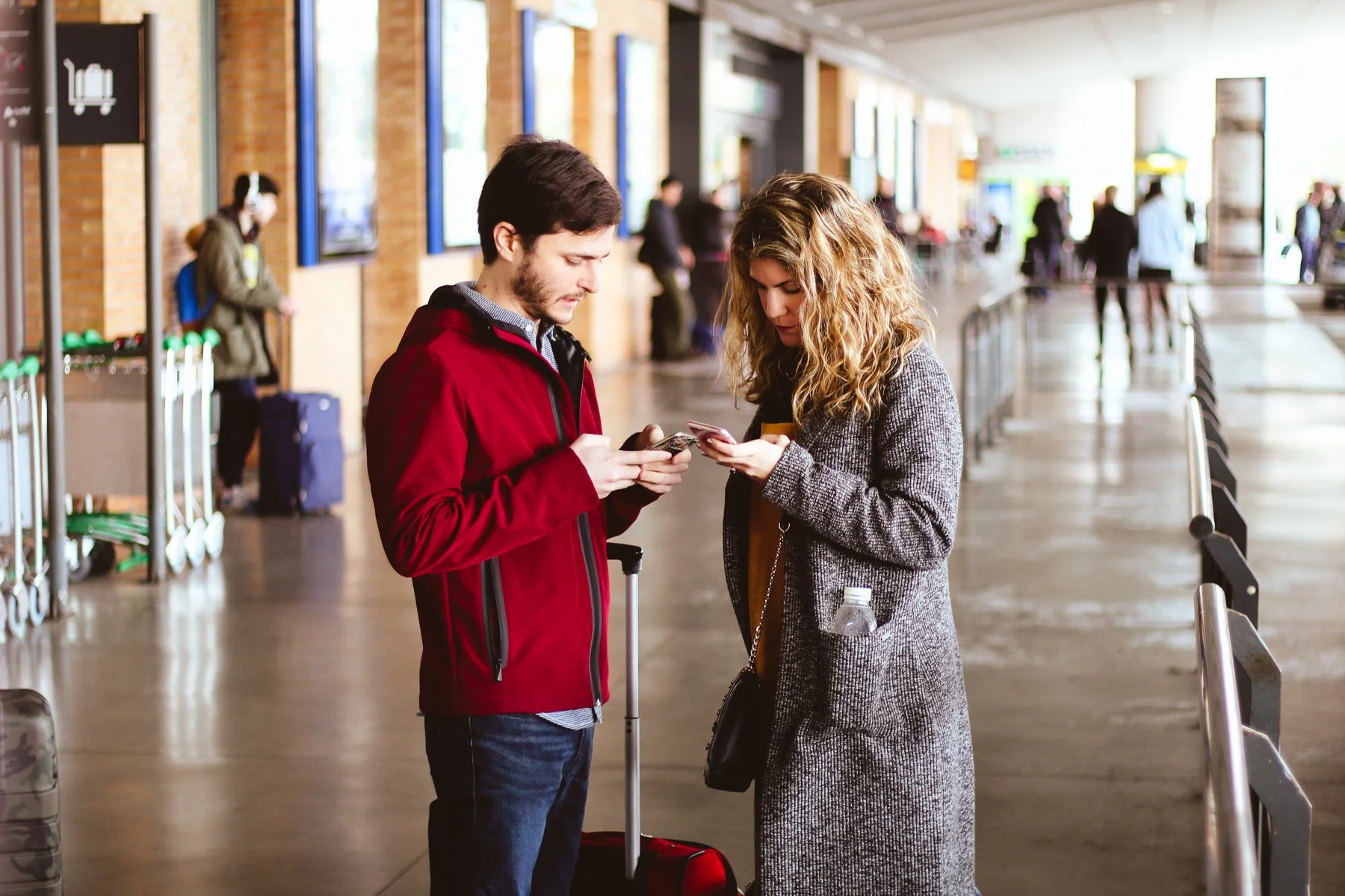 adult-airport-apparel-993607.jpg