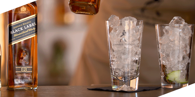 Johnnie_Walker_F1_Experience_Edit_120718_02_768x384.gif