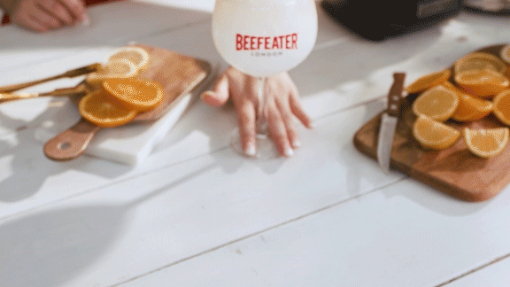 Animations_Project_Beefeater_Ginita_05.gif