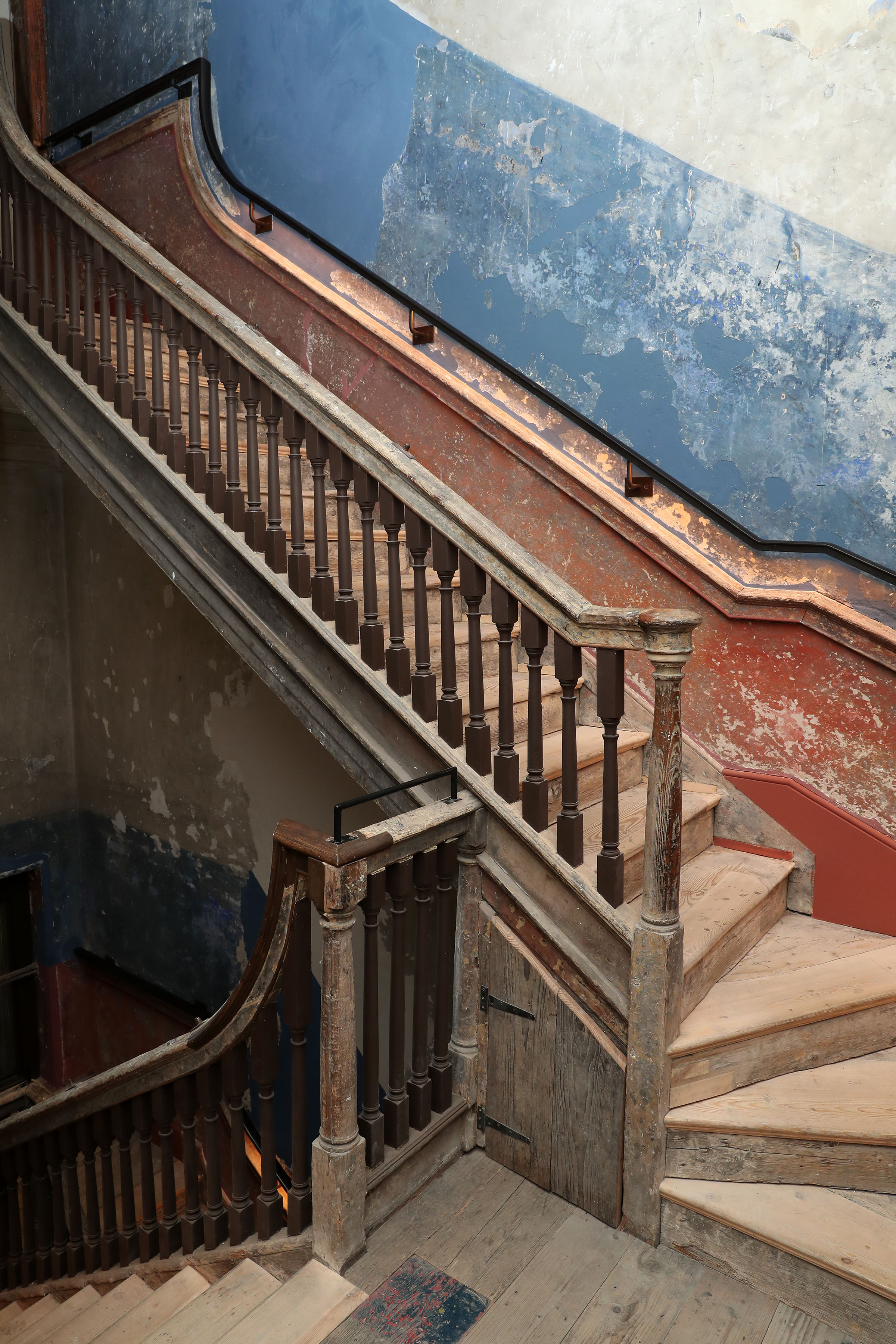 14 Henrietta Street's back stairs, a key communal space in a tenement house. Image by Marc O'Sullivan .jpg