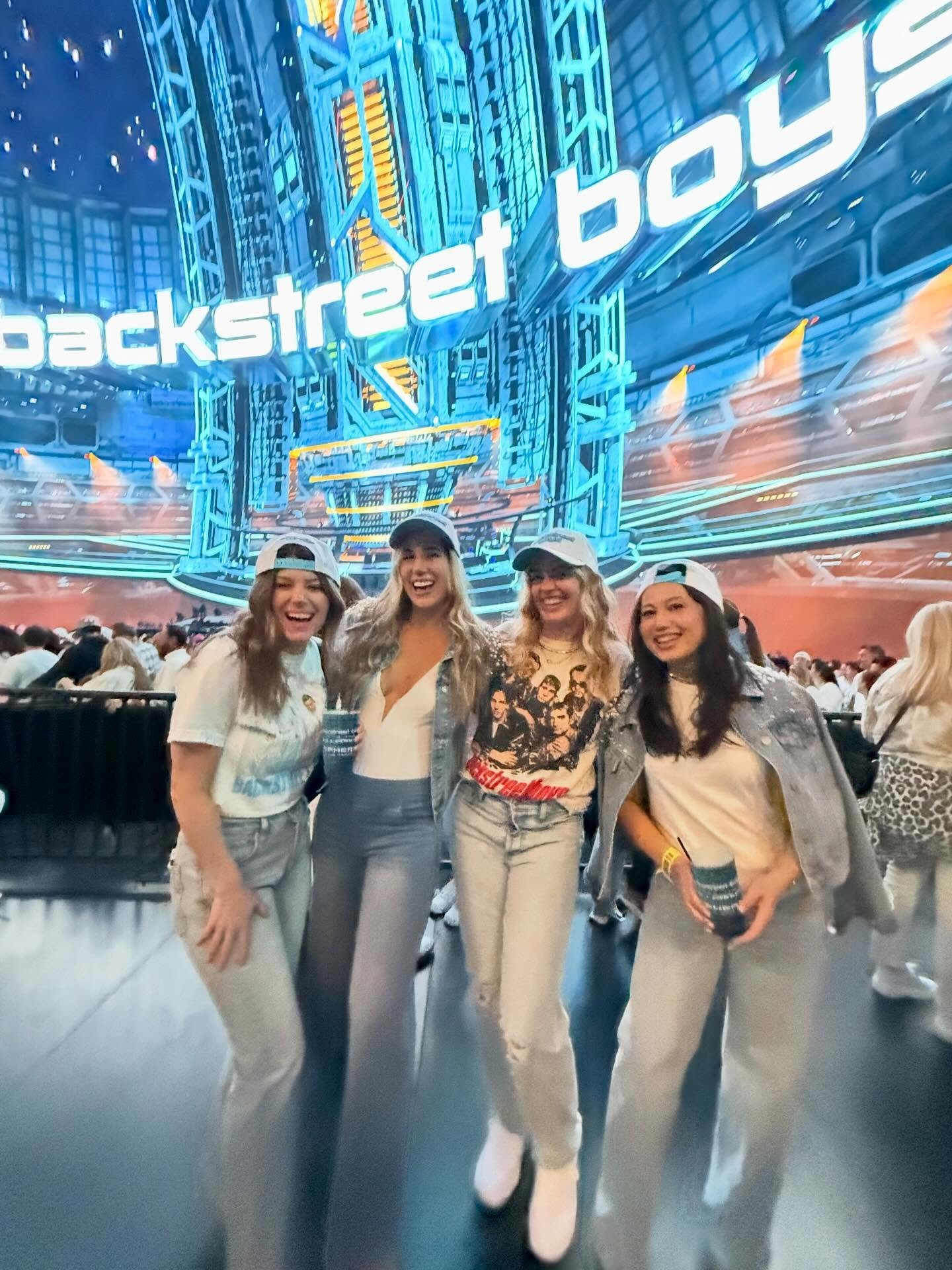 Kicked off our year of 40 with lifelong gfs and a millennial Galentine&rsquo;s dream 🤩 #BSB