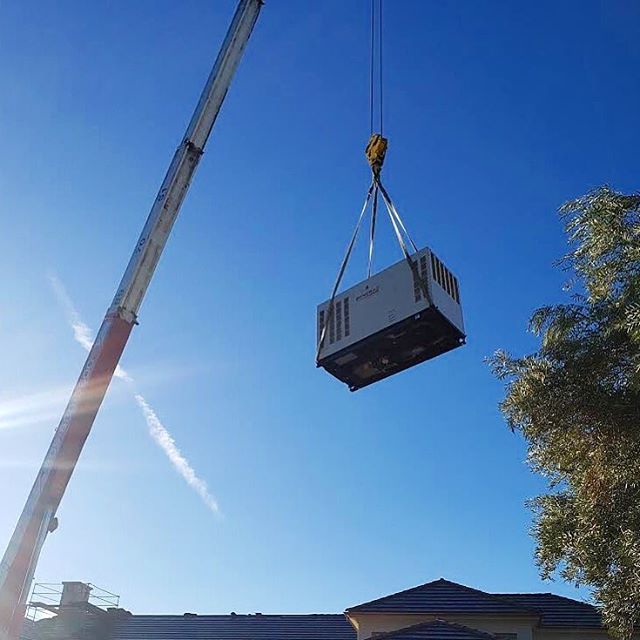 Just a big ol&rsquo; generator casually flying through the sky..! 😳
.
.
.
#carpinteria #summerland #montecito #santabarbara #hoperanch #electric #electricalcontractors #customelectrical #construction #customconstruction #generator #safetyfirst #powe