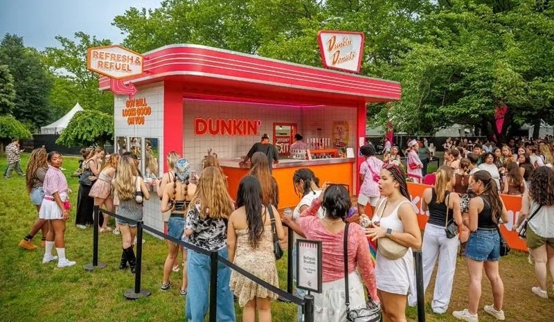 gov-ball-2025-dunkin-scoop-shop-alivecoverage-2.jpg