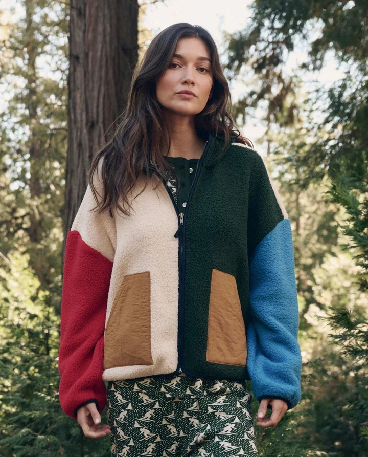 THE-GREAT-LOOK-4-THE-SLOPE-HENLEY-SPRUCE-THE-UNION-LONG-JOHN-SPRUCE-THE-PLUSH-HORIZON-COLORBLOCK-FULL-ZIP-0295_1_720x.webp