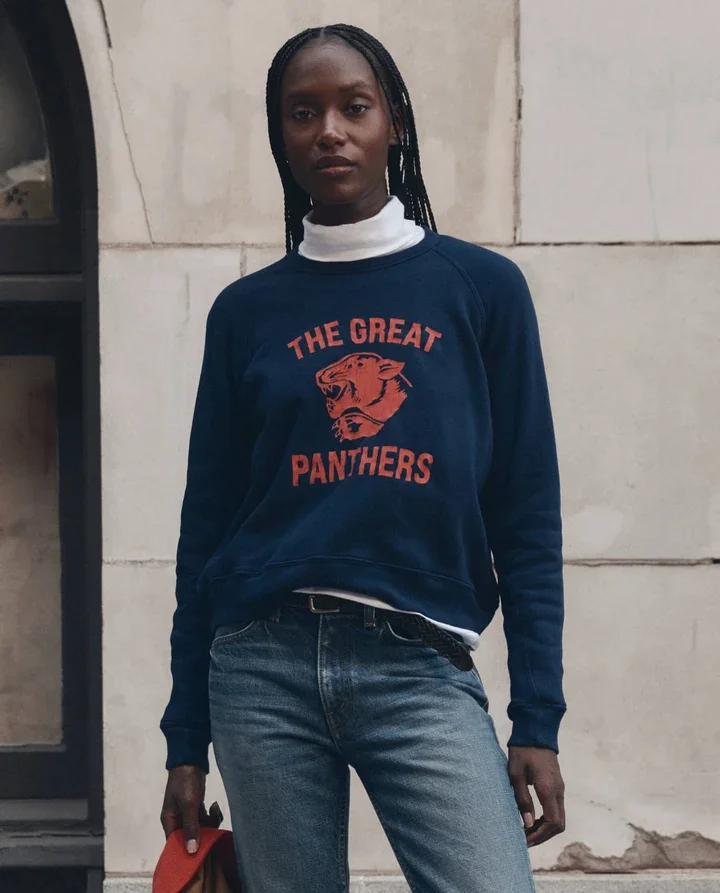 THE-GREAT-LOOK-22-THE-FLEECE-ROOKIE-SWEATSHIRT-W-GROWLING-PANTHER-GRAPHIC-THE-CLARK-MID-RISE-STRAIGHT-JEAN-FAIRFIELD-WASH-WITH-BLEACH-CREASE-02658_1_720x.webp (Copy)