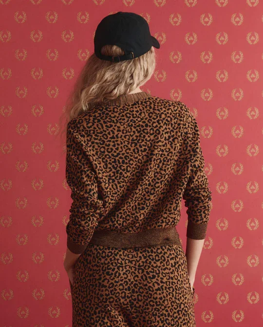 THE-GREAT-6-LOOK-71-THE-SHRUNKEN-V-NECK-CARDIGAN-LEOPARD-4360_540x.webp (Copy)