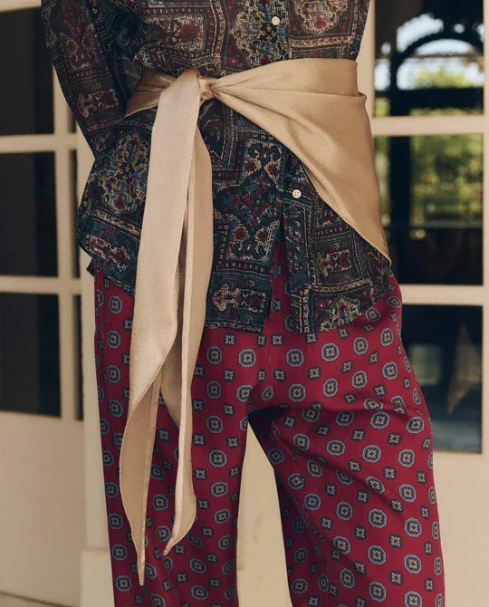 THE-GREAT-SCARF-2-THE-WRAP-SCARF-GOLD-SHIMMER-603_540x.webp (Copy)