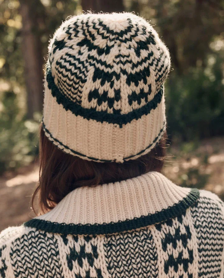 THE-GREAT-THE-CHALET-BEANIE-CREAM-AND-FOREST-1045_720x.webp
