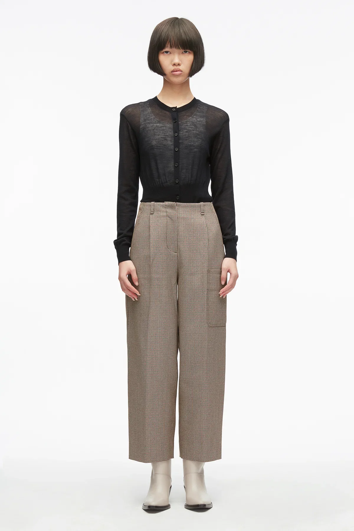F262-51435-NTS-ES241_002.webp