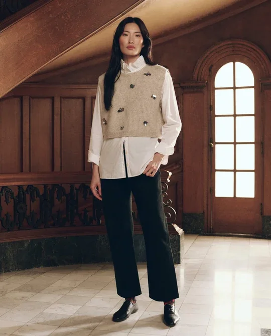 THE-GREAT-LOOK-38-THE-EMBELLISHED-BRUSHED-MELANGE-SWEATER-VEST-FAWN-THE-RUFFLE-NECK-SHIRT-WHITE-THE-WAYNE-JEAN-BLACK-1741_540x.webp (Copy)