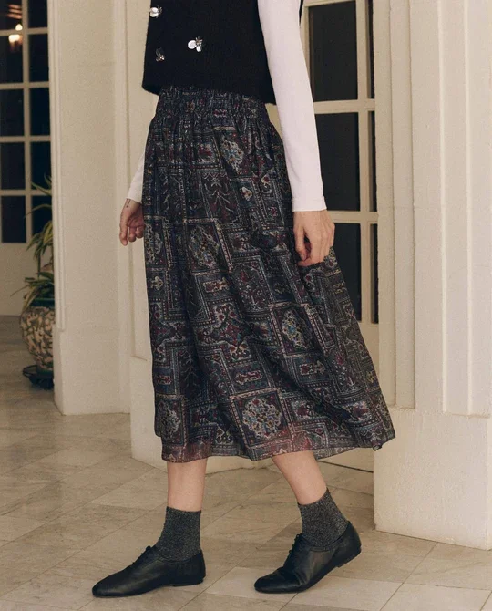 THE-GREAT-LOOK12-THE-RAYON-JERSEY-TURTLE-NECK-CREAN-THE-EMBELLISHED-BRUSHED-MELANGE-SWEATER-VEST-BLACK-THE-CANARY-SKIRT-HEIRLOOM-TEXTILE-PRINT-4051_540x.webp (Copy)