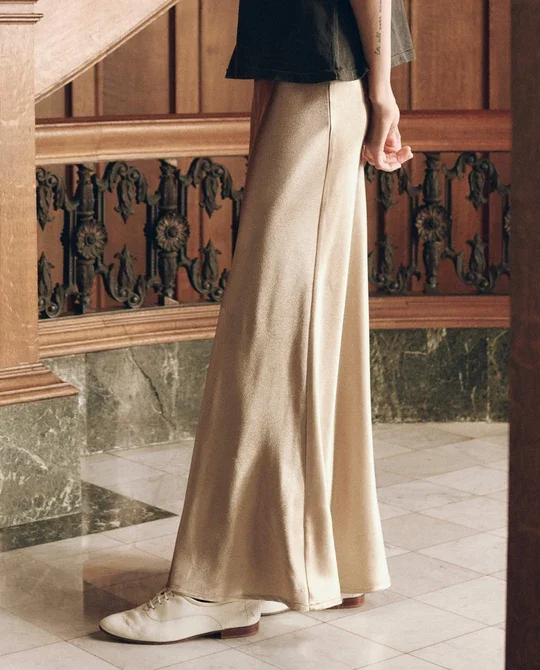 THE-GREAT-LOOK-34-THE-BOXY-CREW-WITH-TWINKLING-STARS-GRAPHIC-WASHED-BLACK-THE-ELASTIC-BIAS-SKIRT-GOLD-SHIMMER-THE-WRAP-SCARF-MEDALLION-TIE-PRINT-21211_540x.webp (Copy)