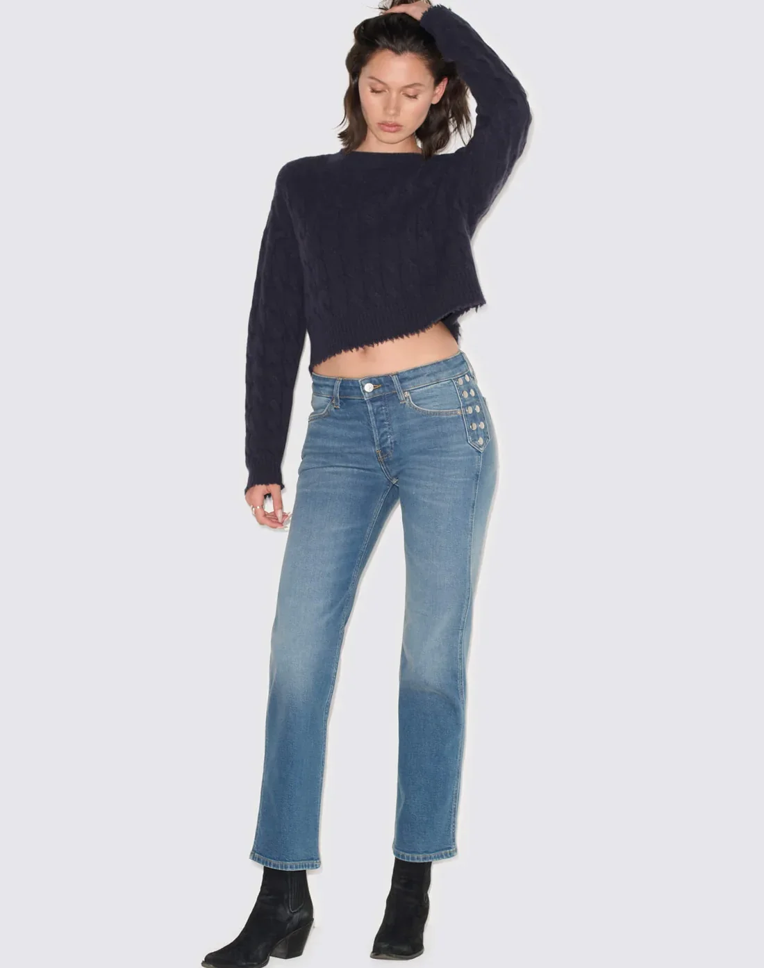 700-10WCABCBW_NAVY_Key_Look_5_2079.webp