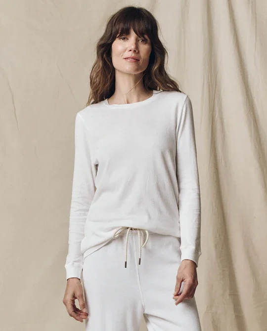 LOOK-29-THE-LONG-SLEEVE-SLIM-TEE-TRUE-WHITE-THE-LAP-SWEATPANT-TRUE-WHITE_-2125copy_540x.webp (Copy)