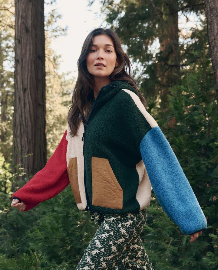 THE-GREAT-LOOK-4-THE-SLOPE-HENLEY-SPRUCE-THE-UNION-LONG-JOHN-SPRUCE-THE-PLUSH-HORIZON-COLORBLOCK-FULL-ZIP-0326_720x.webp