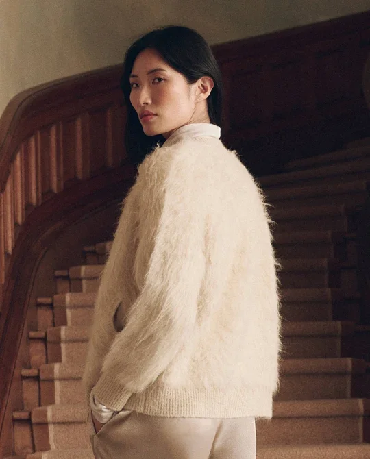 THE-GREAT-LOOK28-THE-FUZZY-BOMBER-SWEATER-CREAM-THE-BOXY-CREW-WITH-BOXY-CREW-WITH-TWINKLING-STARS-GRAPHIC-WASHED-THE-TAILORED-PULL-ON-PANT-GOLD-SHIMMER-THE-LONG-GLOVE-HEATHER-OAT-3698_540x.webp (Copy)