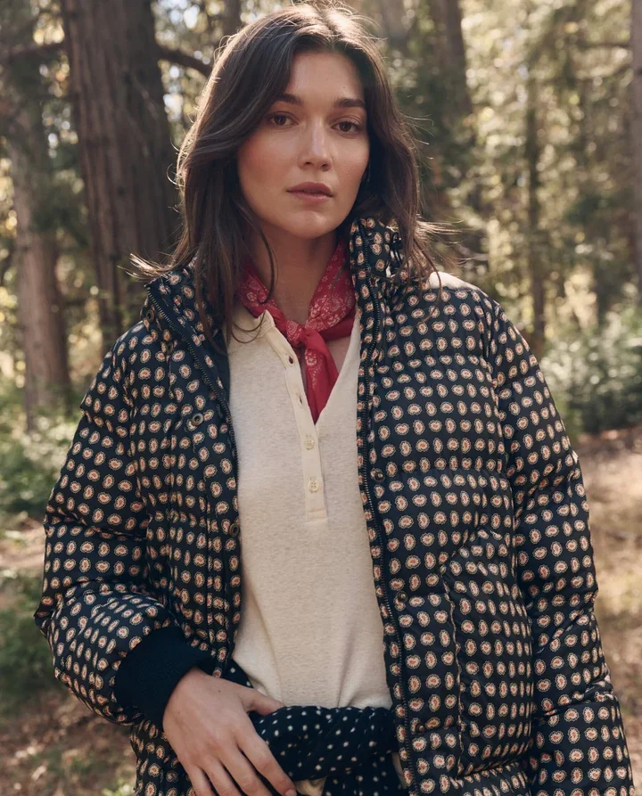 THE-GREAT-LOOK-16-THE-POLAR-PUFFER-BLACK-PAISLEY-THE-CAMPFIRE-PULLOVER-BLACK-DOT-0496_720x.webp