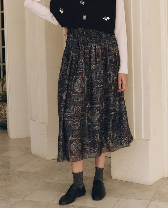THE-GREAT-LOOK12-THE-RAYON-JERSEY-TURTLE-NECK-CREAN-THE-EMBELLISHED-BRUSHED-MELANGE-SWEATER-VEST-BLACK-THE-CANARY-SKIRT-HEIRLOOM-TEXTILE-PRINT-3991_540x.webp (Copy)