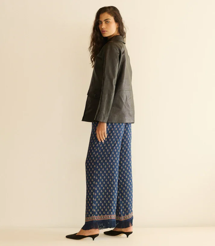 LAVON-PANT_BLEU-TAORMINA-PAISLEY_56_21dc2801-fe5e-4bb6-b170-1d82a6e434b2.webp (Copy)