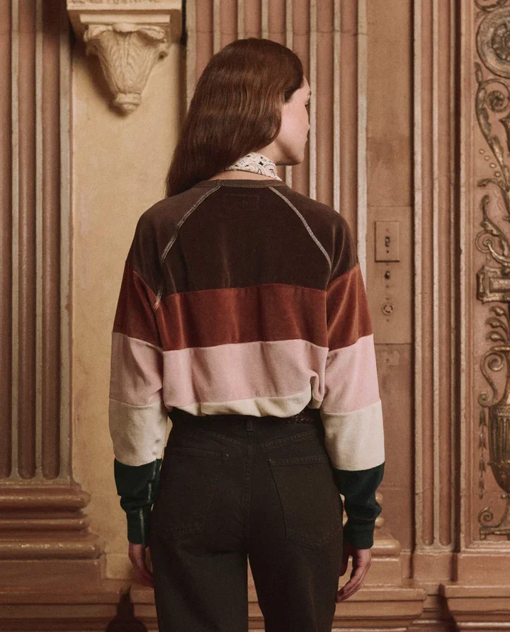 THE-GREAT-LOOK-25-THE-PIECED-STRIPE-VELOUR-COLLEGE-SWEATSHIRT-RAAVINE-STRIPE-THE-FORD-JEAN-TARNISHED-BROWN-02054_720x.webp