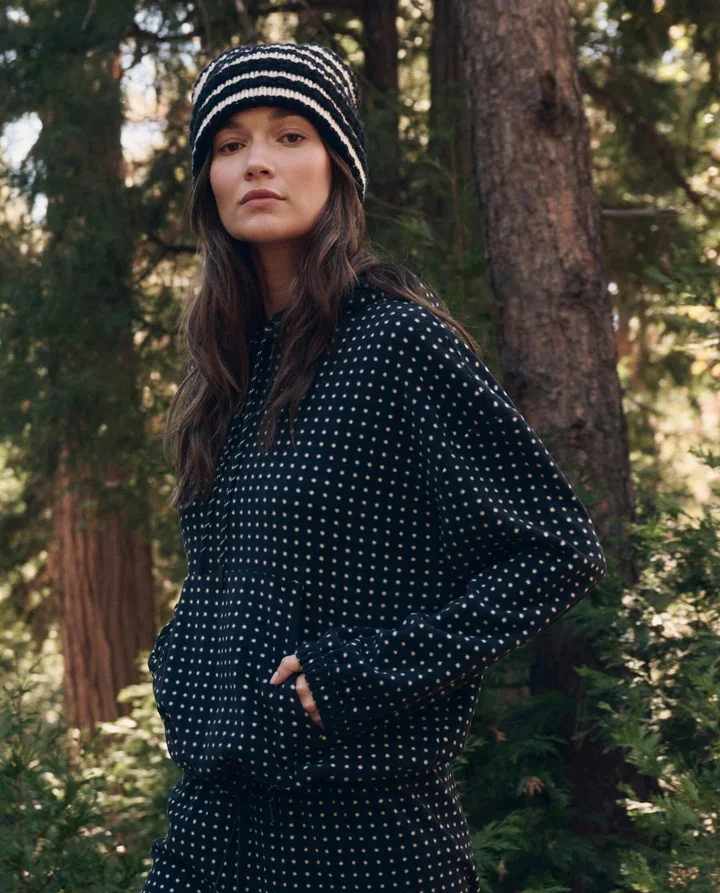 THE-GREAT-LOOK-14-THE-CAMPFIRE-HOODIE-BLACK-DOT-THE-CAMPFIRE-SWEATPANT-BLACK-DOT-0406_1_720x.webp