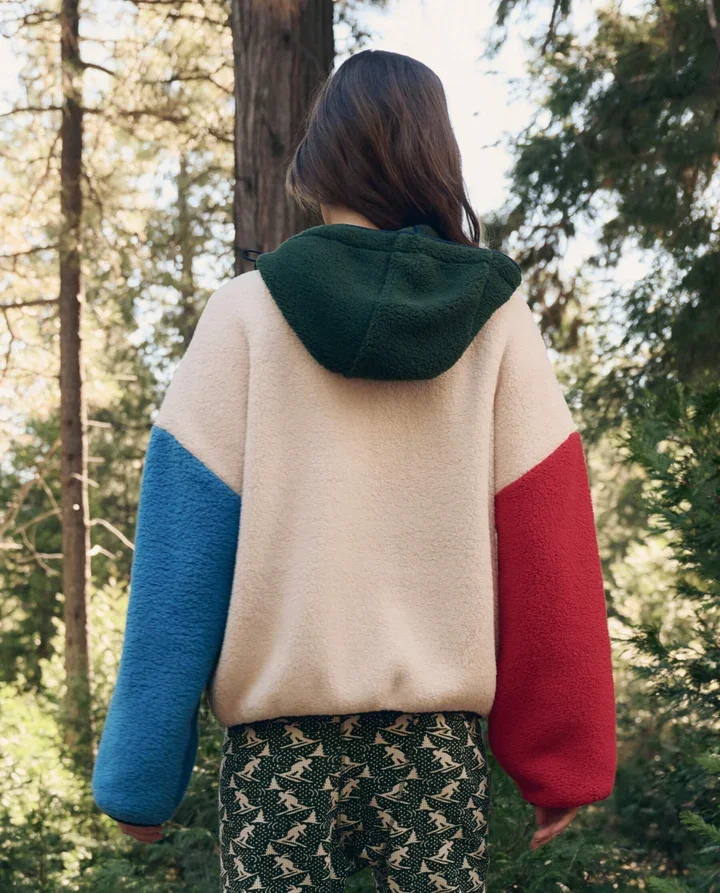 THE-GREAT-LOOK-4-THE-SLOPE-HENLEY-SPRUCE-THE-UNION-LONG-JOHN-SPRUCE-THE-PLUSH-HORIZON-COLORBLOCK-FULL-ZIP-0343_720x.webp