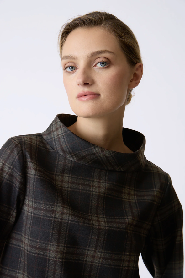 Screenshot 2026-09-03 at 13-04-11 Emery Top Women's Ponte Pullover Stand Collar Top – KAL RIEMAN.png (Copy)