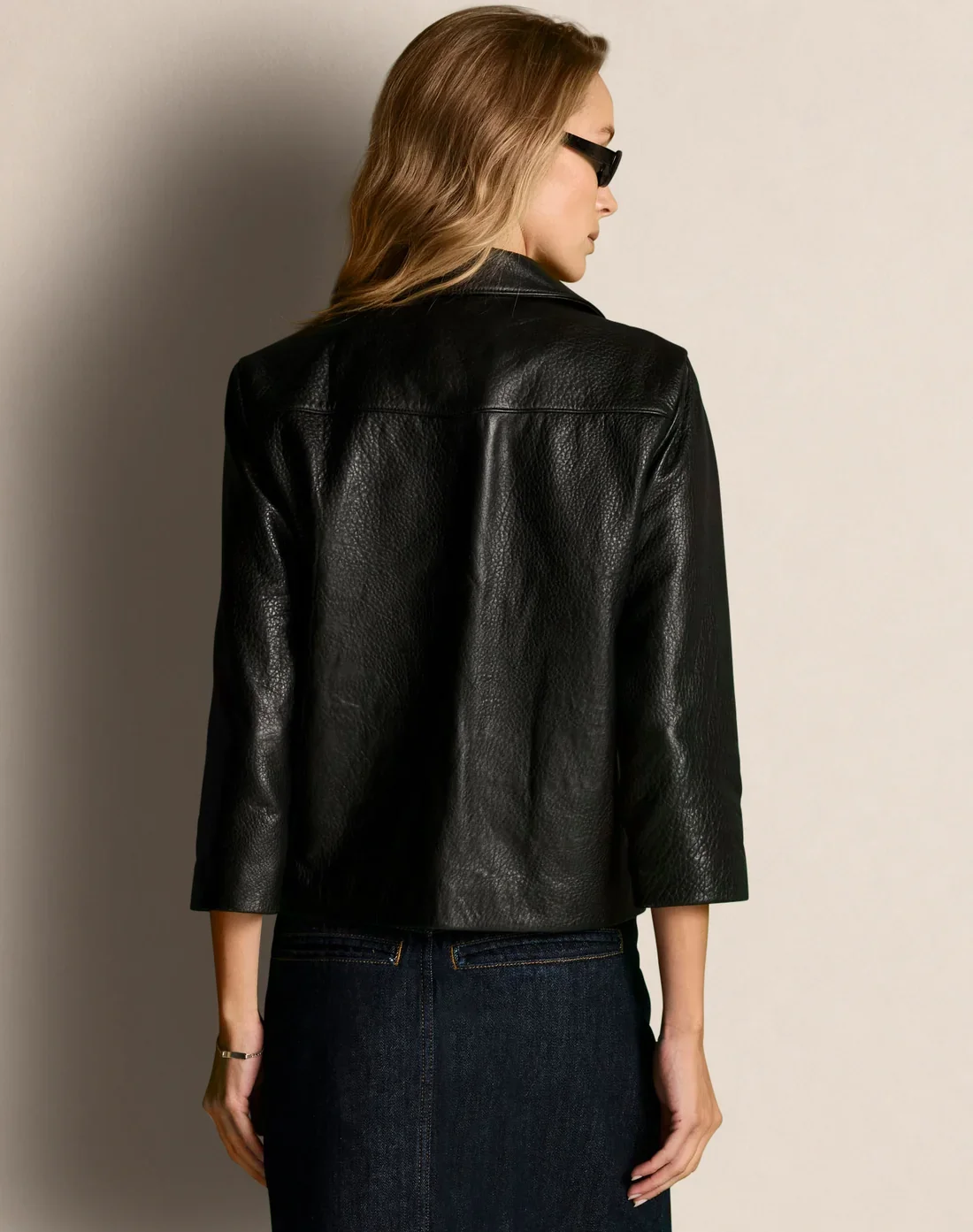 953-06WROMYCT_BLACK__02_Back_Crop_1300.webp (Copy)