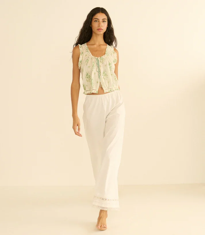 TRAVELERTOP_VERTPETITBOUQUETDECHAMONIX_01.webp (Copy)