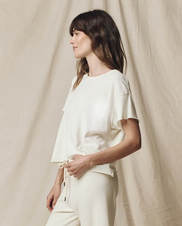 THE-GREAT-LOOK-37-THE-CROP-TEE-WASHED-WHITE-THE-WIDE-LEG-CROPPED-SWEATPANT-WASHED-WHITE_-2656_720x.webp