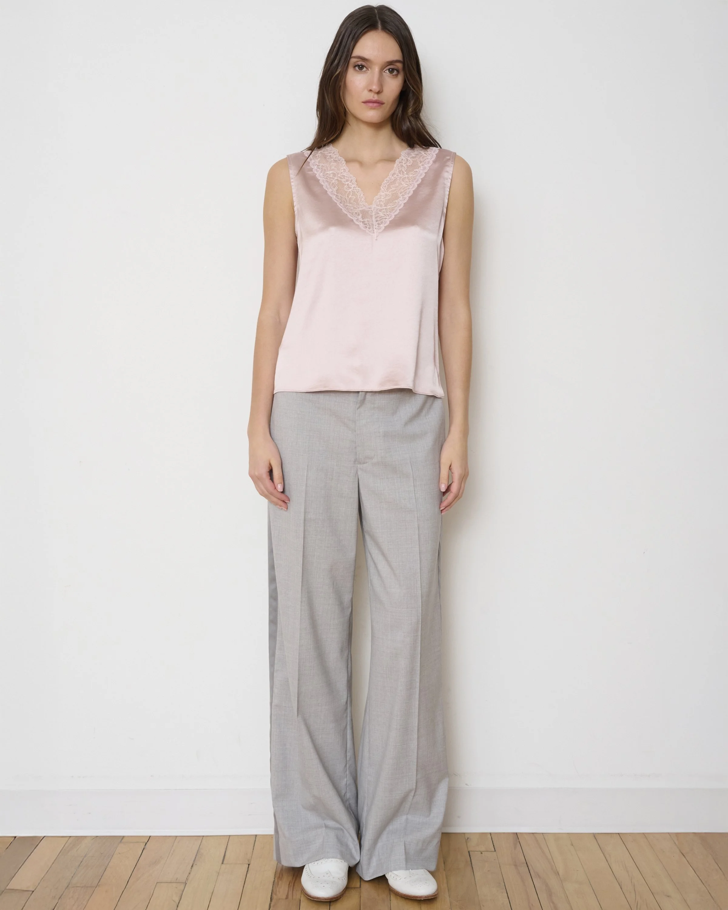 RTP0271-THE-CABARET-CAMISOLE-681_PEARL-PINK_LIFESTYLE-1.jpg
