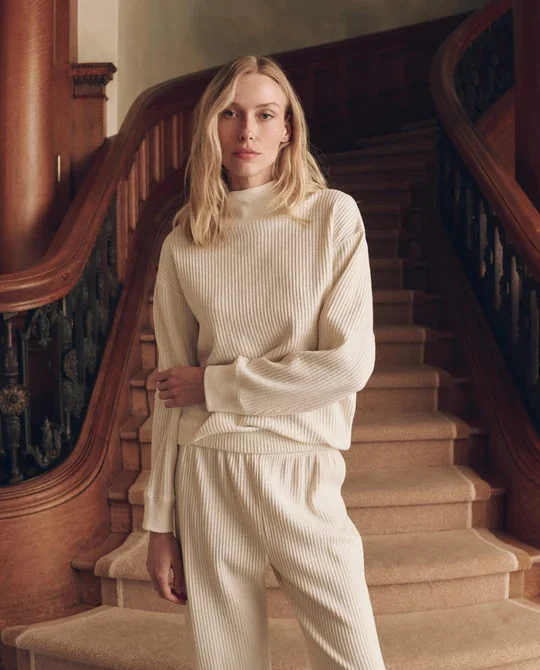 THE-GREAT-LOOK-44-THE-WAFFLE-MOCK-NECK-SWEATSHIRT-WASHED-WHITE-THE-WAFFLE-DANCE-PANT-WASHED-WHITE-4096_540x.webp