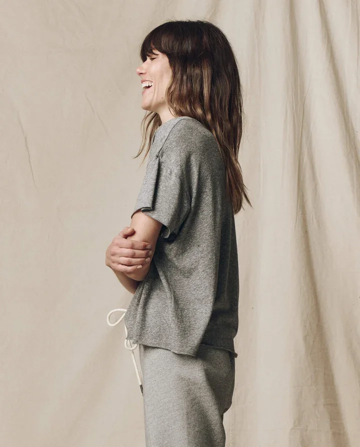 THE-GREAT-LOOK-36-THE-CROP-TEE-HEATHER-GREY-THE-WIDE-LEG-CROPPED-SWEATPANT-VARSITY-GREY_-1870copy_720x.webp (Copy)