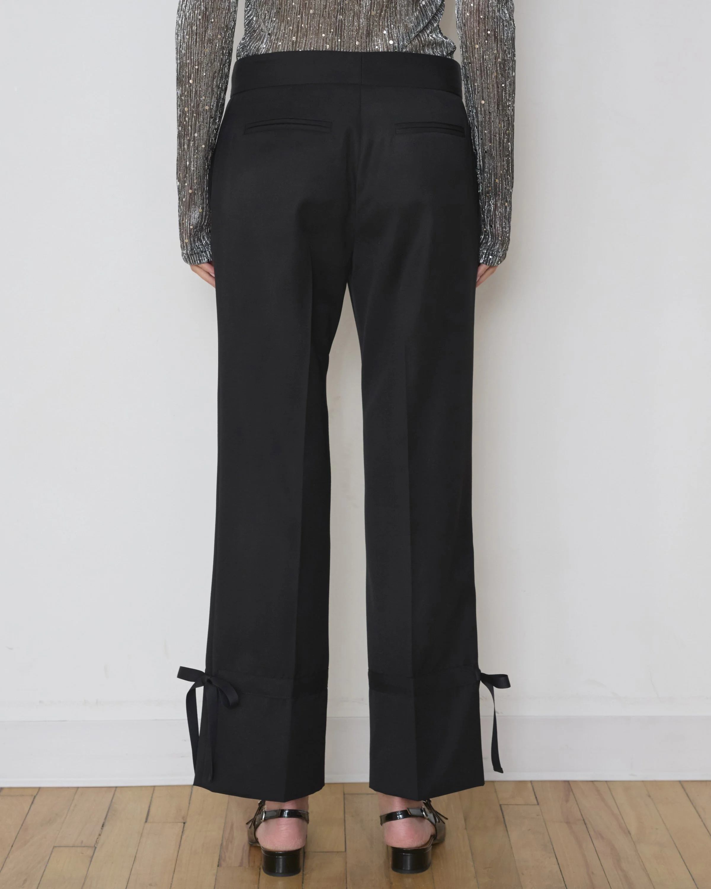 RPT0279-THE-CIGARETTE-TROUSER-001_BLACK_LIFESTYLE-3.jpg (Copy)