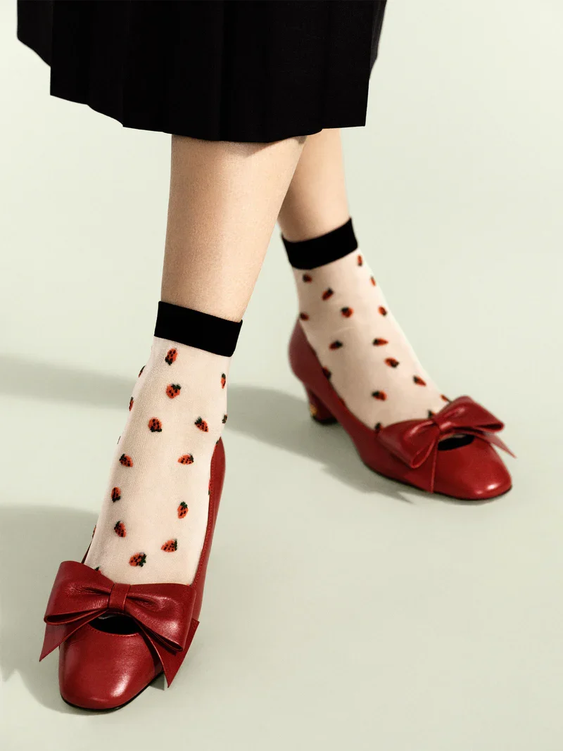 hfb_109281_strawberry_sheer_short_crew_sheer-4015.webp (Copy)