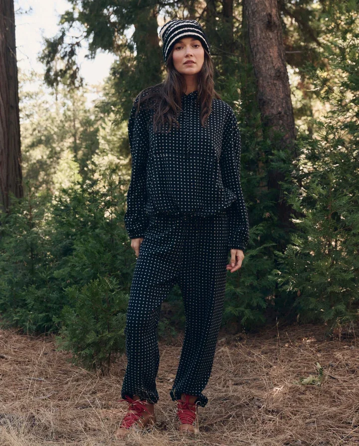 THE-GREAT-LOOK-14-THE-CAMPFIRE-HOODIE-BLACK-DOT-THE-CAMPFIRE-SWEATPANT-BLACK-DOT-0393_720x.webp