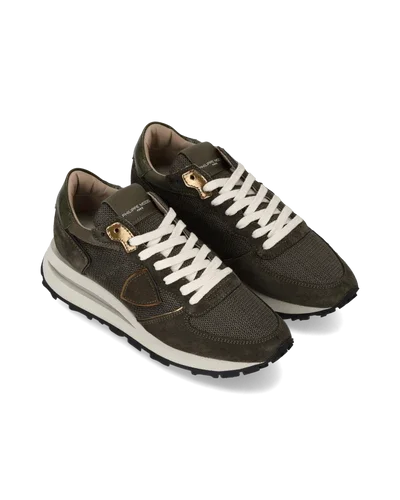 sneaker2.webp (Copy)