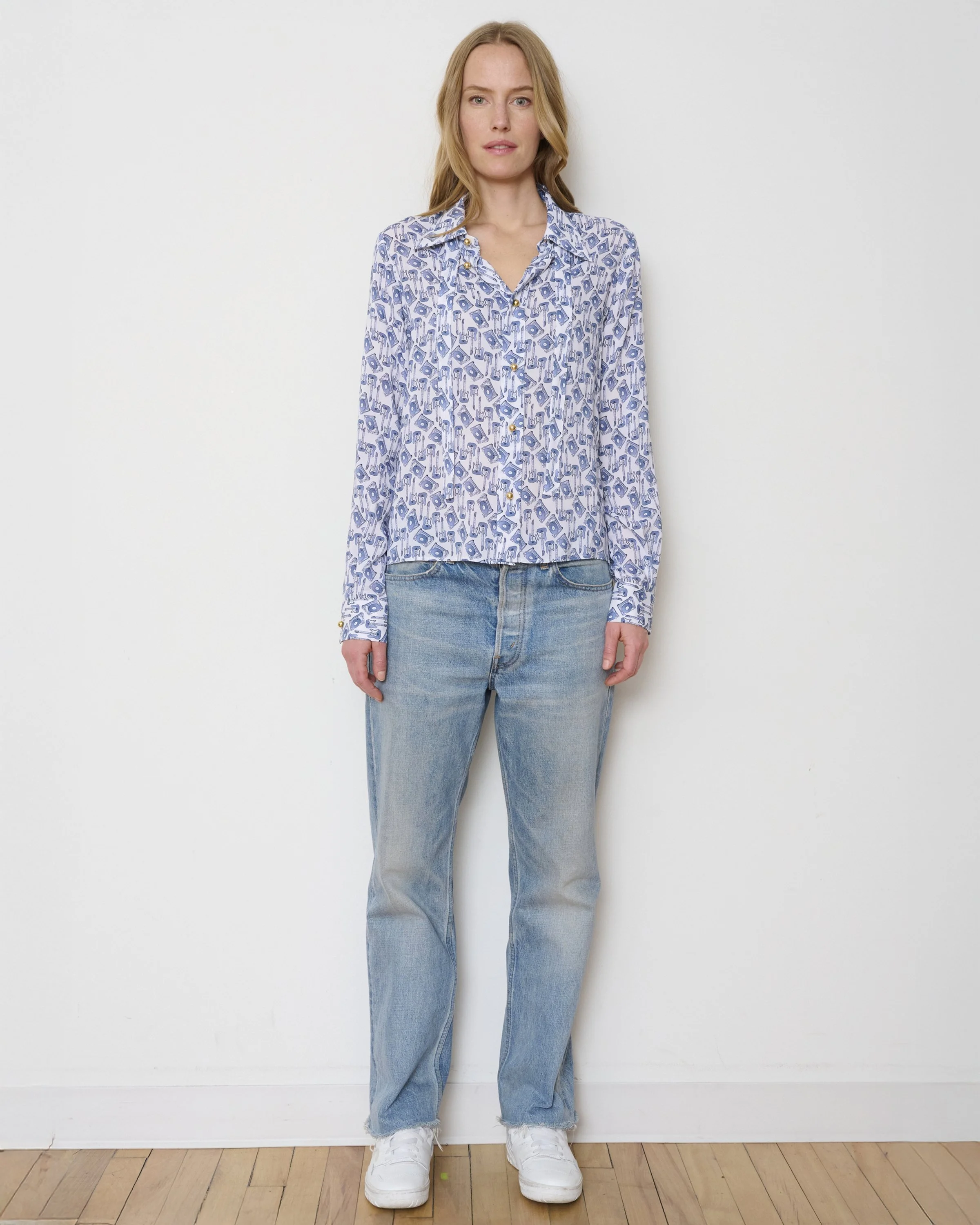 RTP0275-THE-ACADEMY-BLOUSE-II-464_BLUE-MULTI_LIFESTYLE-1 (1).jpg