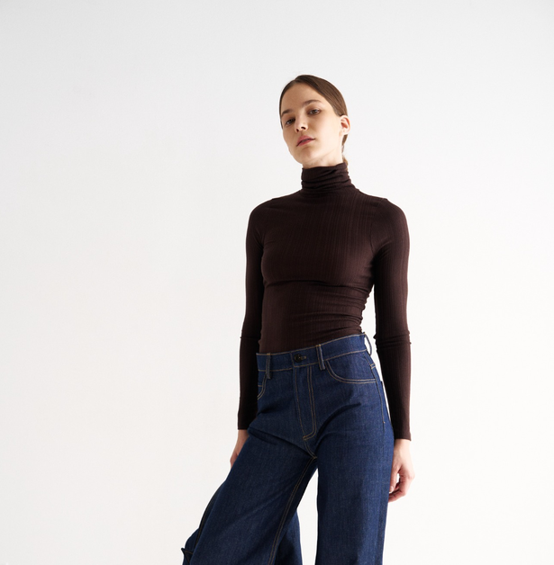 The rib turtleneck
