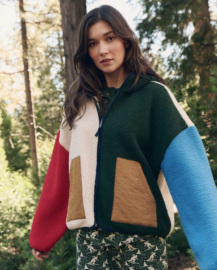 THE-GREAT-LOOK-4-THE-SLOPE-HENLEY-SPRUCE-THE-UNION-LONG-JOHN-SPRUCE-THE-PLUSH-HORIZON-COLORBLOCK-FULL-ZIP-0299_720x.webp