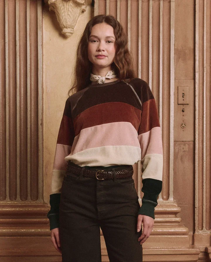 THE-GREAT-LOOK-25-THE-PIECED-STRIPE-VELOUR-COLLEGE-SWEATSHIRT-RAAVINE-STRIPE-THE-FORD-JEAN-TARNISHED-BROWN-02003_1_720x.webp
