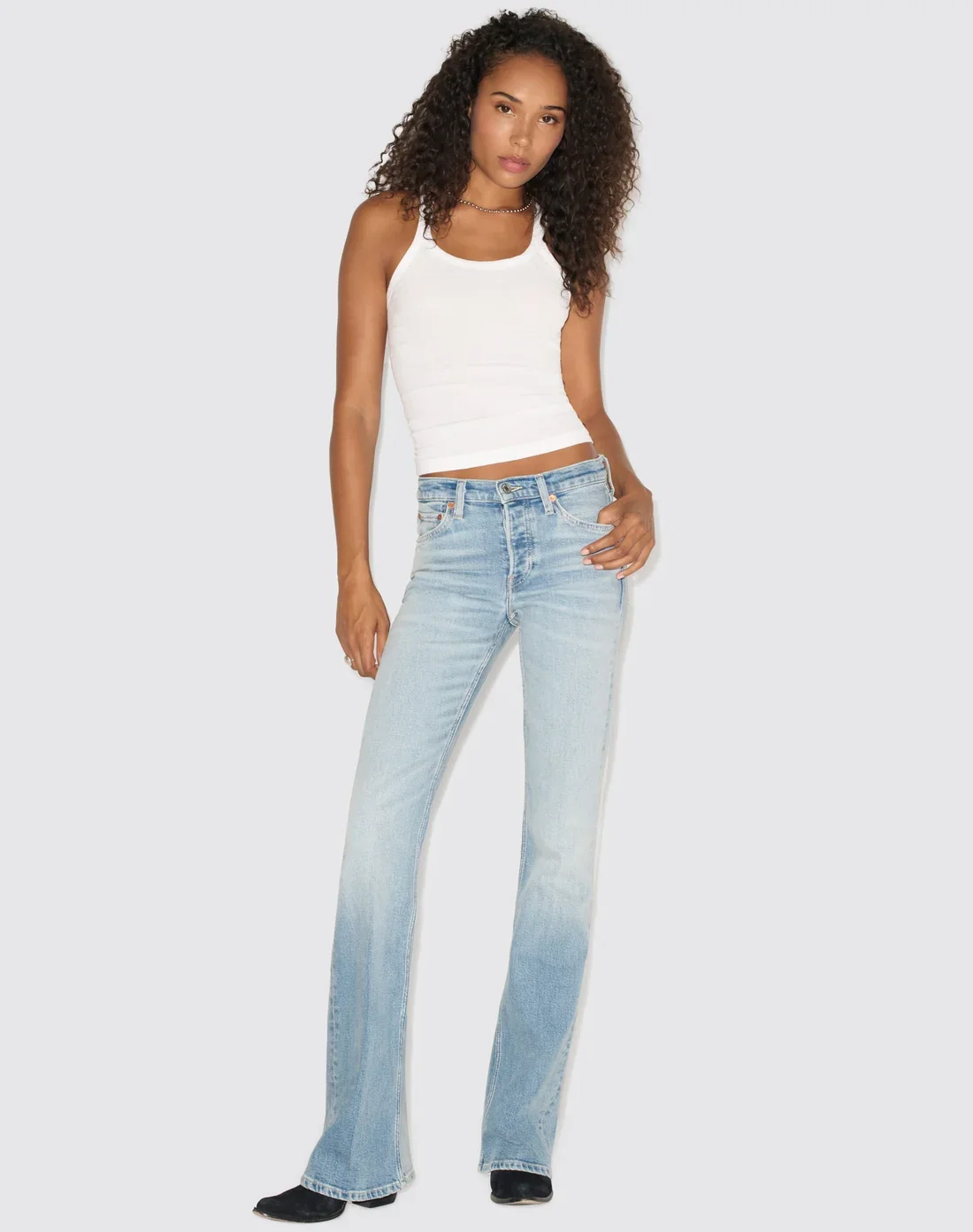 R24-2WTK1_OPTIC_WHITE_Key_Look_5_0362.webp (Copy)