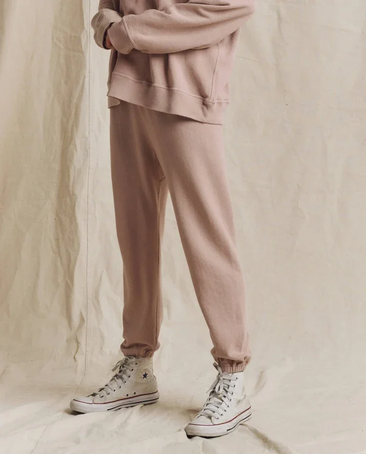 THE-GREAT-LOOK-1-THE-SLOUCH-SWEATSHIRT-BALLET-PINK-THE-STADIUM-SWEATPANT-BALLET-PINK-00922_720x.webp