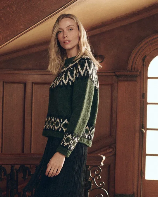 THE-GREAT-LOOK4-THE-ARCTIC-FAIRISLE-PULLOVER-WINTER-PINE-THE-FRINGE-SKIRT-BLACK-THE-WRAP-SCARF-GOLD-SHIMMER-THE-BANDANA-SLIDER-SHINY-GOLD-2009_540x.webp