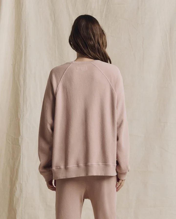 THE-GREAT-LOOK-1-THE-SLOUCH-SWEATSHIRT-BALLET-PINK-THE-STADIUM-SWEATPANT-BALLET-PINK-0102_720x.webp
