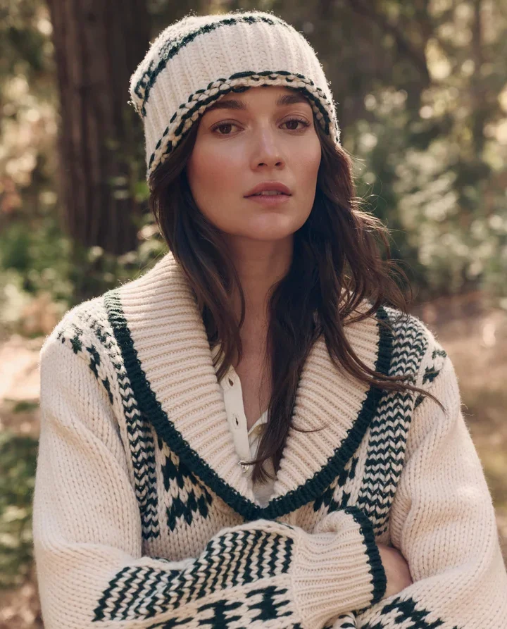 THE-GREAT-THE-CHALET-BEANIE-CREAM-AND-FOREST-1004_720x.webp