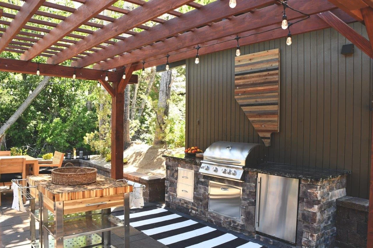 Outdoor kitchen and top patio pavers Reno NV